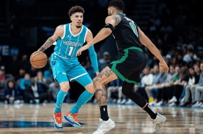 爱游戏体育-包含塔图姆在勇士比赛中突破纪录，比分优势明显引发热议！的词条